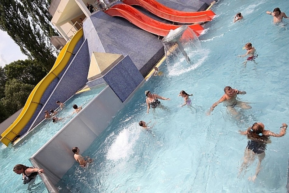 Aqua Poprad SaH a Mel feat. Johny M.