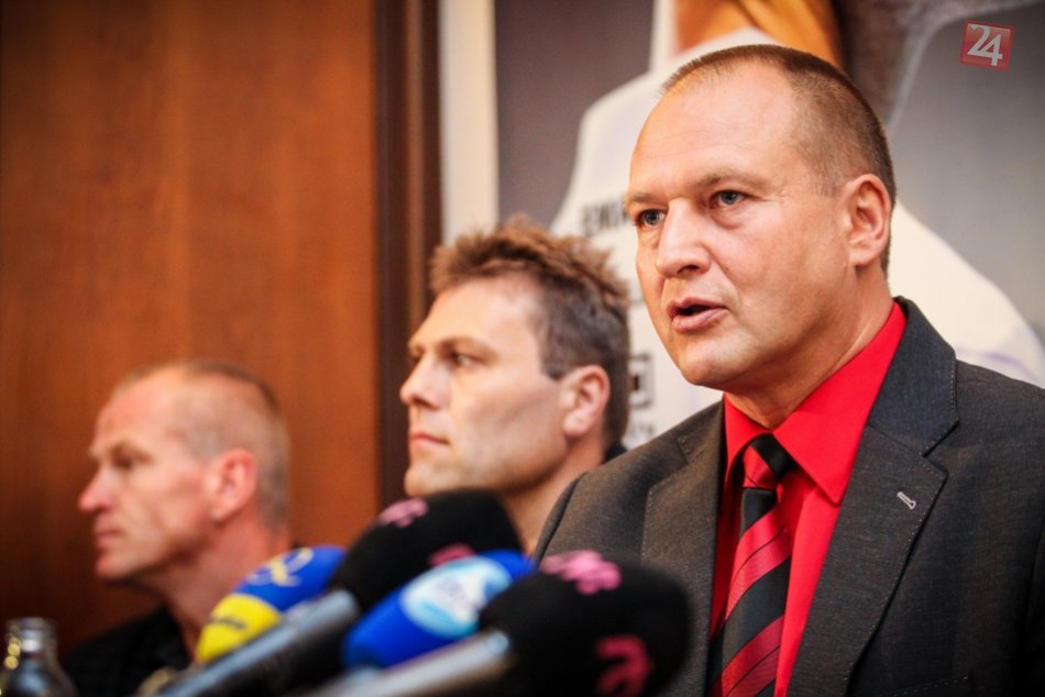 tlacovka volley team