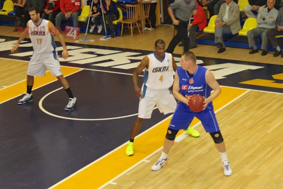 BK Iskra Svit - BK Bemaco SPU Nitra 73:89