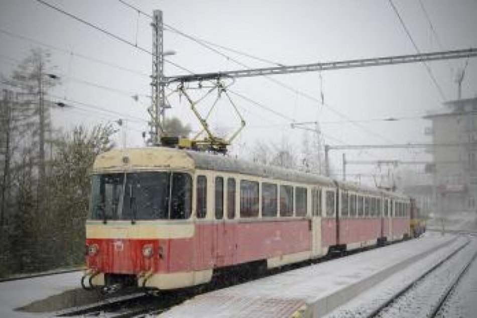 Električka už jazdí do Starého Smokovca