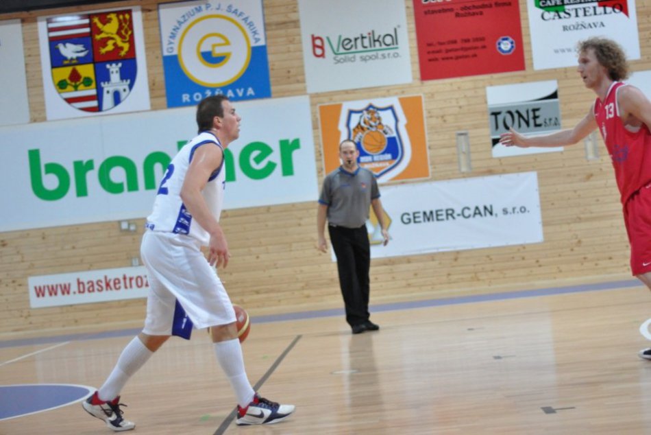 Nepremenené šance zpod koša stáli mužov víťazstvo