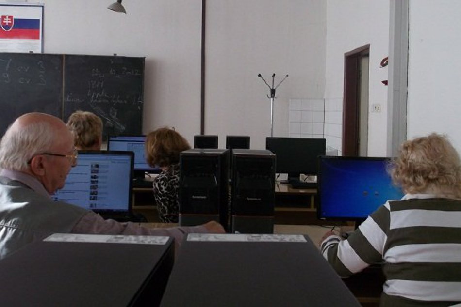 Aj vy máte starých rodičov na facebooku?