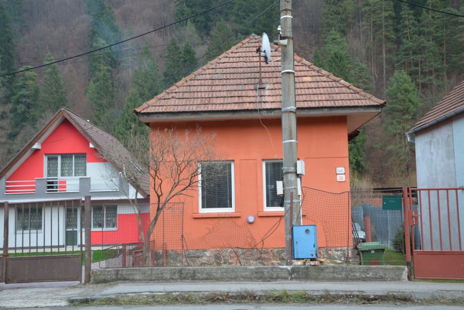 Hasiči zasahovali na Bielom Potoku pri nehode aj pri požiari