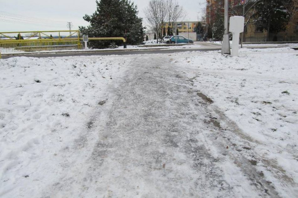 Stav chodníkov v meste.