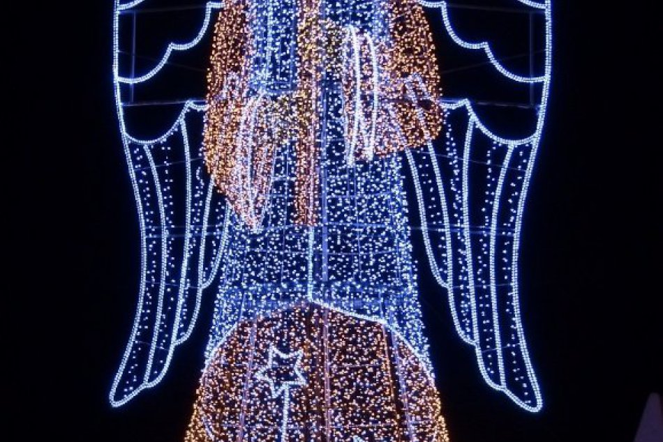 OBRAZOM: Takto vyzerá vianočná výzdoba v Poprade