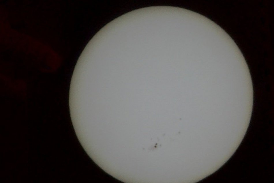 Slnečné škvrny a prechod Venuše.