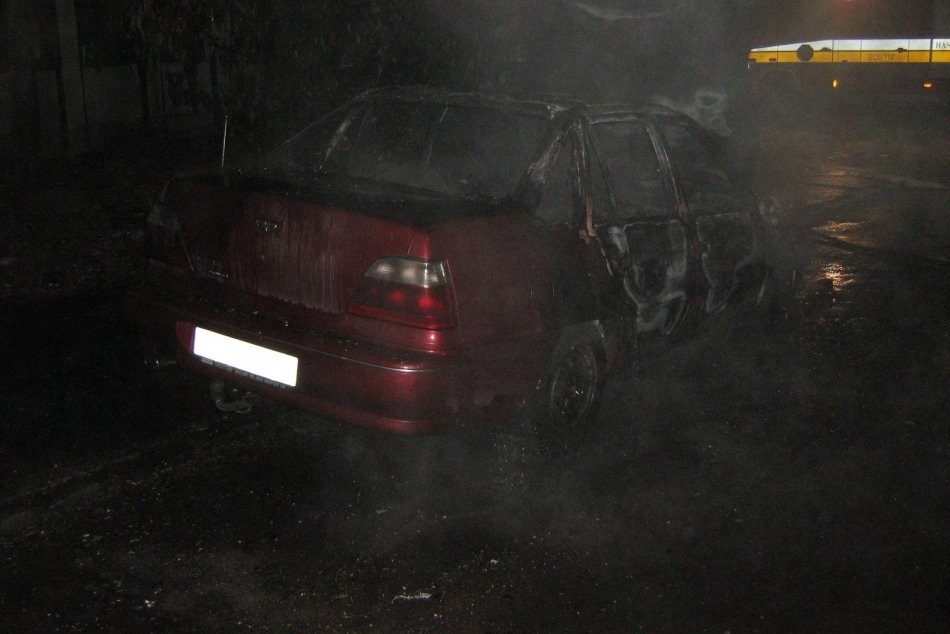 Požiar priamo na námestí