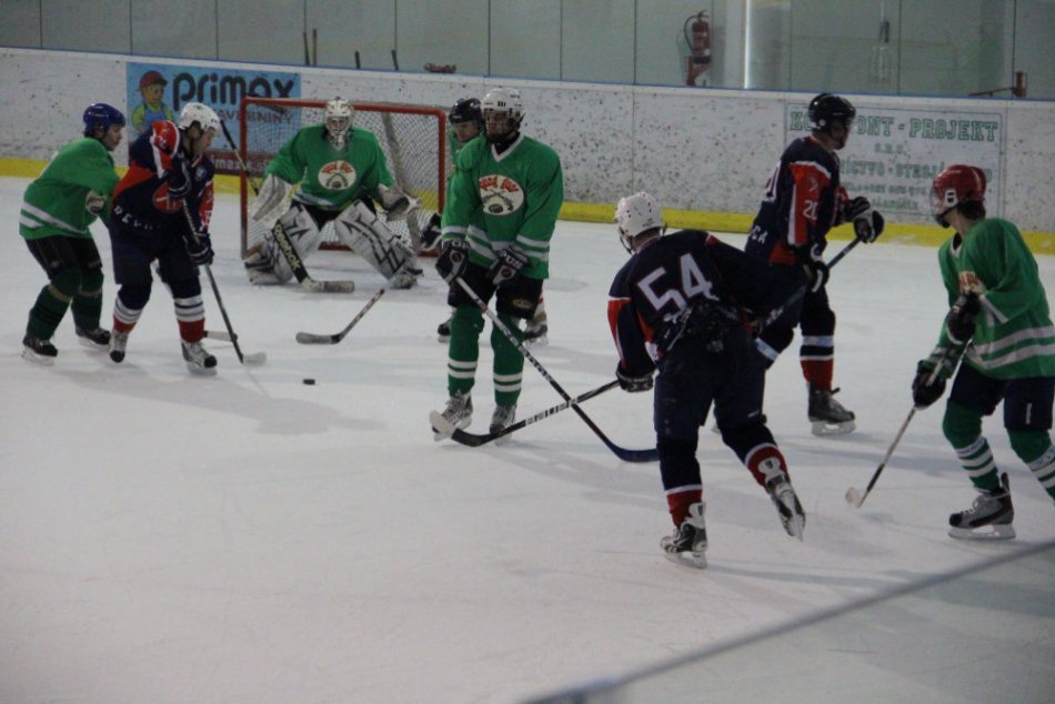 Hokej Young guns R. Sobota - MHK Magnezit Revúca