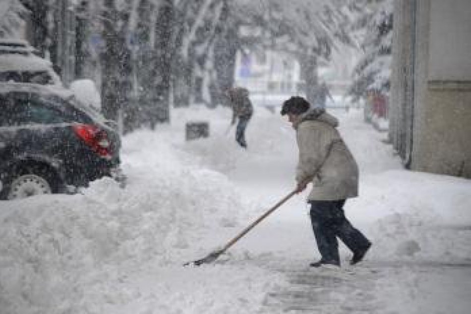 V Poprade nestačia čistiť cesty. Povolali už aj externé mechanizmy