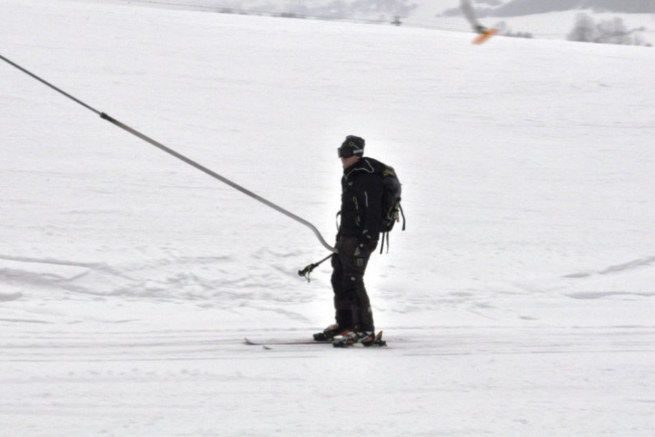 Nedeľnú lyžovačku prekazilo husté mrholenie
