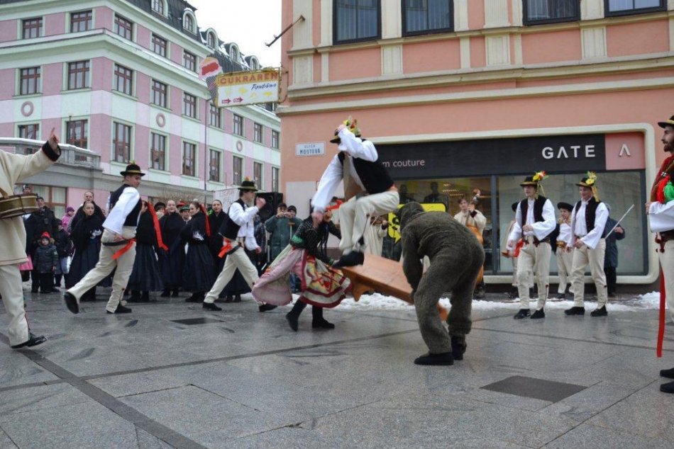 Fašiangový sprievod centrom mesta 2013