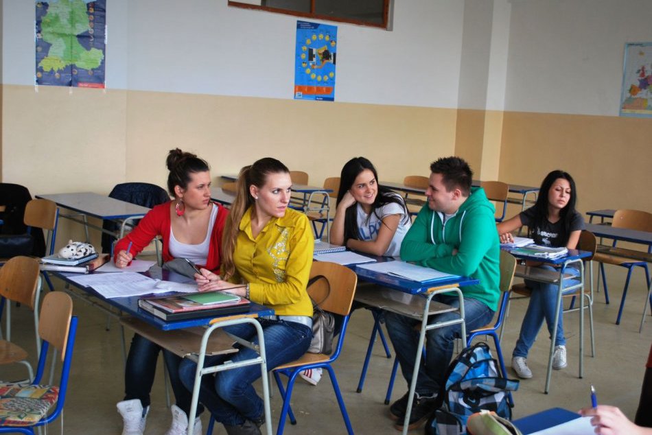 Monitor na Hotelovej akadémii