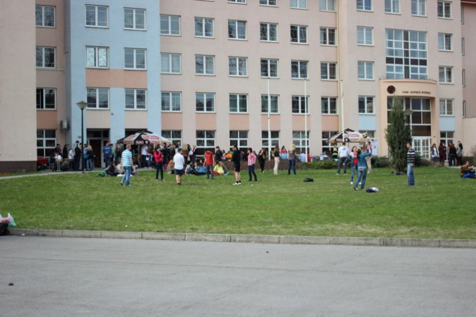 Ekonómovia v pohybe - FOTO