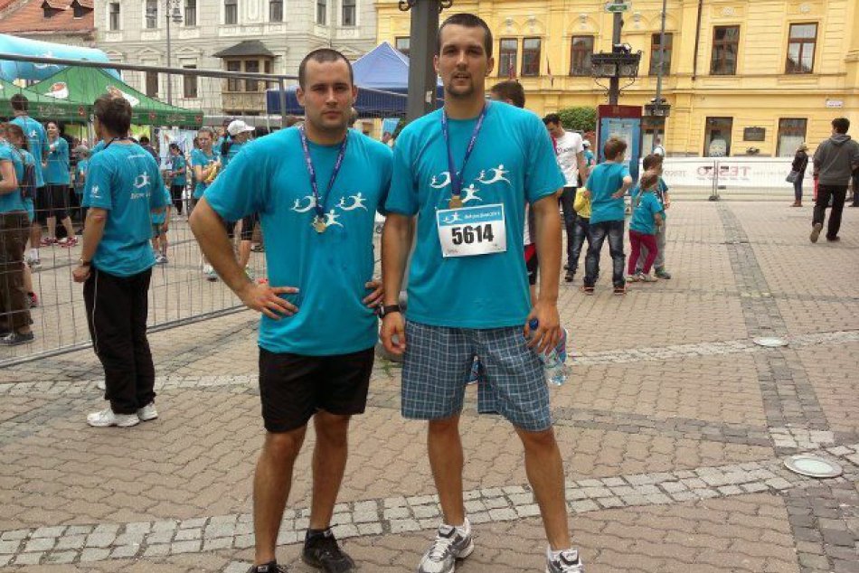 FOTO: Vyše 1 400 Bystričanov bežalo mestom: Podporili tak výskum rakoviny