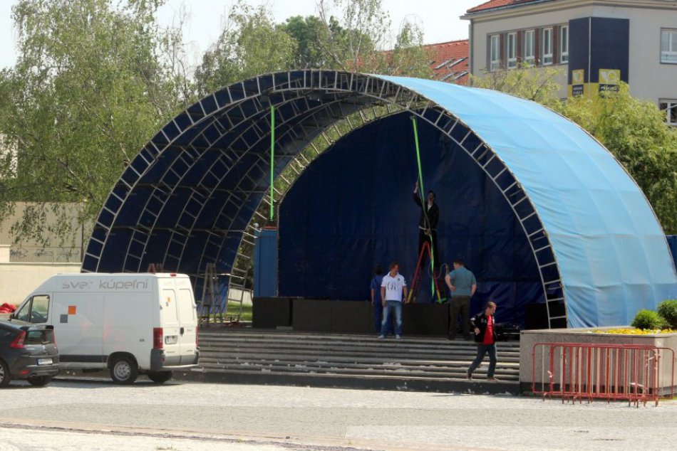 Veľkoplošná obrazovka