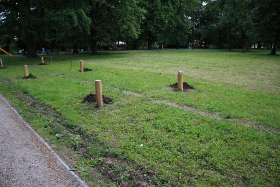 Nové fitness v parku: Do rána ukradli konopné laná