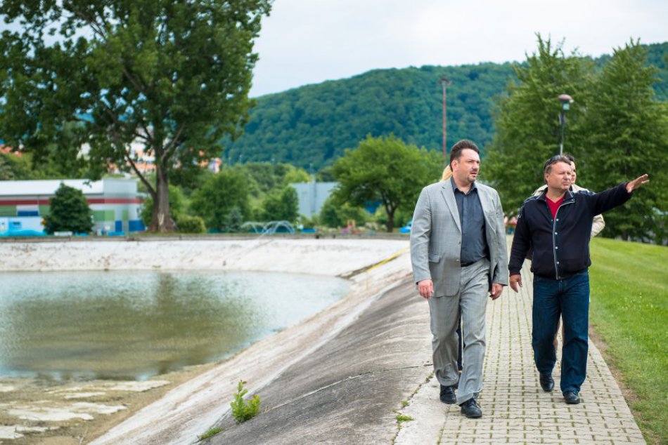 Primátor sa vybral na plážové kúpalisko: Kontroloval jeho stav a novinky nastáva