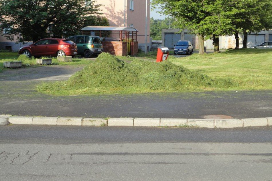 Pokosená tráva bola na jednom mieste 3 dni