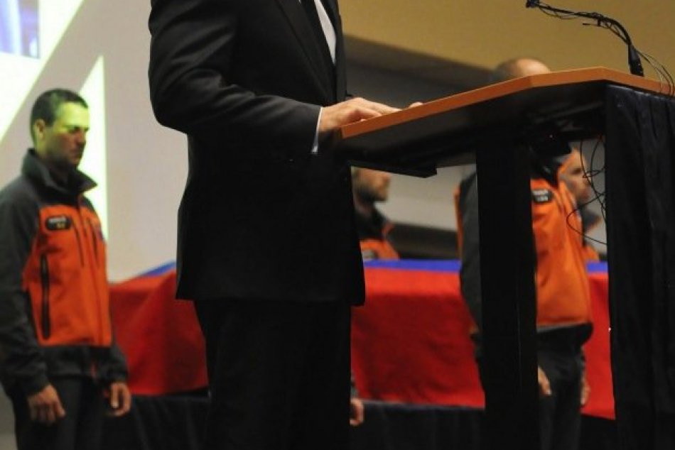 OBRAZOM: S Petrom Šperkom sa prišlo rozlúčiť viac ako tisíc ľudí