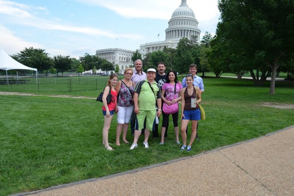 FOTO: Primátor si na zahraničnú cestu zobral aj mládežnícku delegáciu: Takto vyz