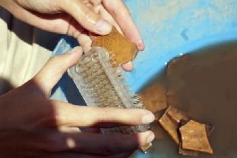 Hrad nad obcou Vinné