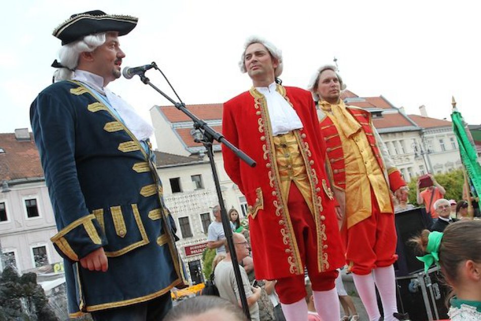 FOTO: Spoznali by ste ich? Manželia Gogolovci ako pár z čias Márie Terézie