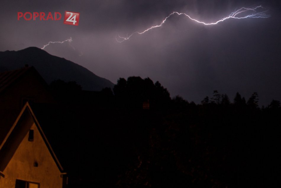 Blesk zranil 3 deti: Dievčatá upadli do bezvedomia, chlapca odhodila tlaková vln