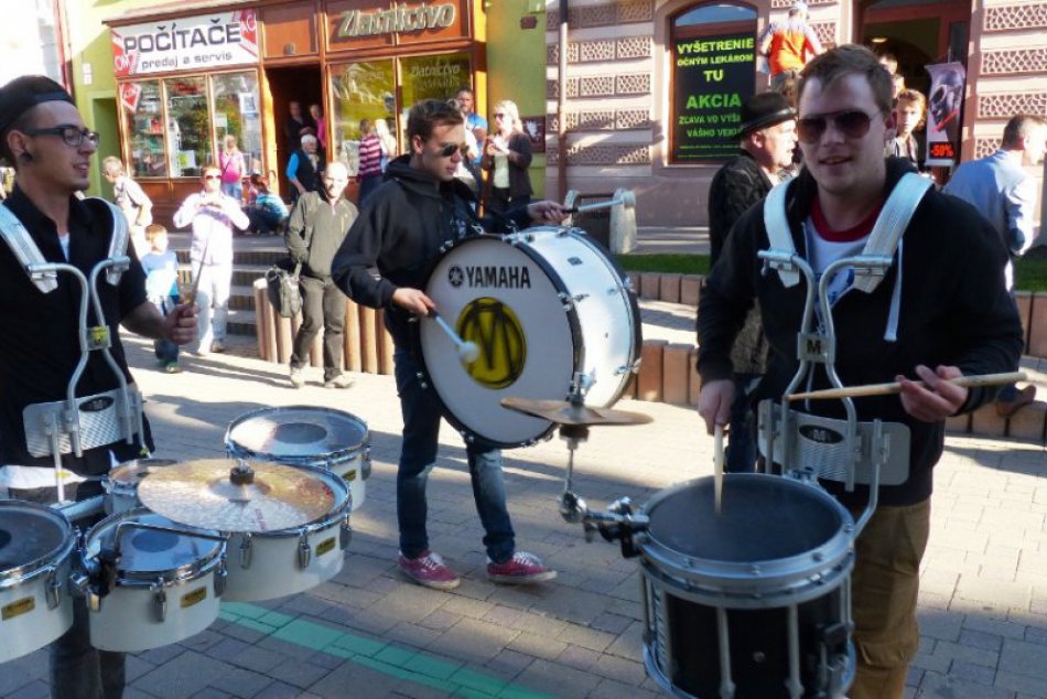 Na záver kultúrneho leta vystúpil Drišľak, zahrali českí bubeníci i domáci rocke