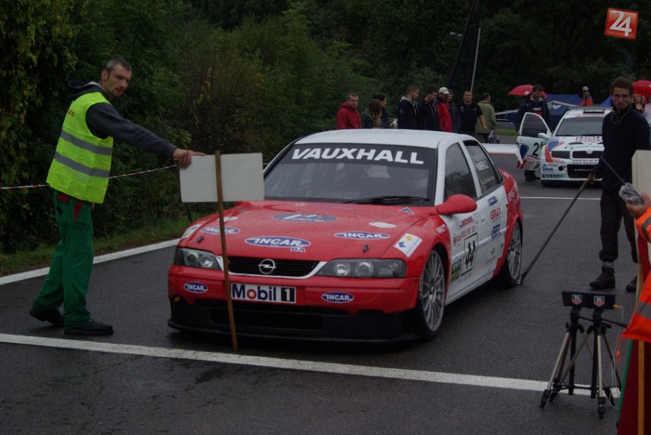 OBRAZOM: Majstri volantu predviedli svoje umenie na trati Budča – Ostrá Lúka