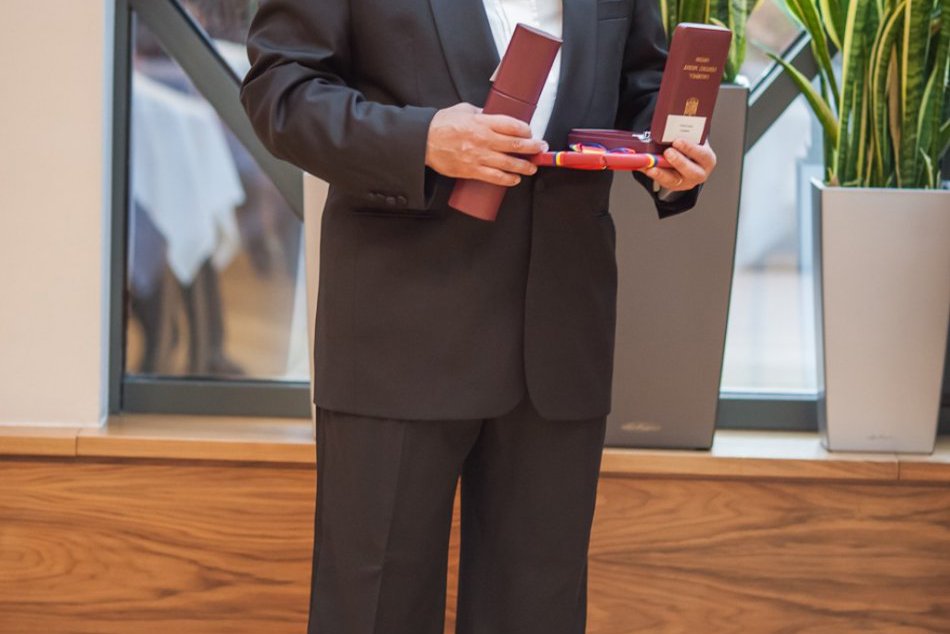 Tretie najvyššie vyznamenanie Rumunska pod Urpín