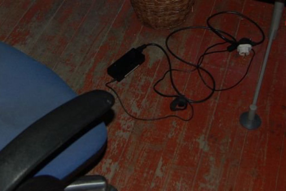 Neznámy páchateľ si  odniesol z kancelárie aj nožík