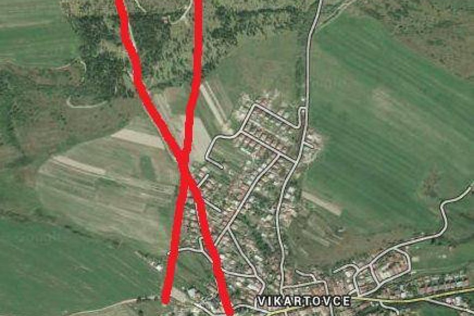 Žiaci vo Vikartovciach diskutovali o AIDS. Pripravili aj pochod v tvare červenej