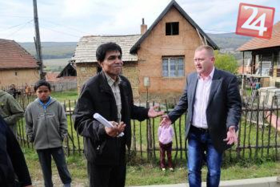 Rómska osada v Krásnohorskom Podhradí