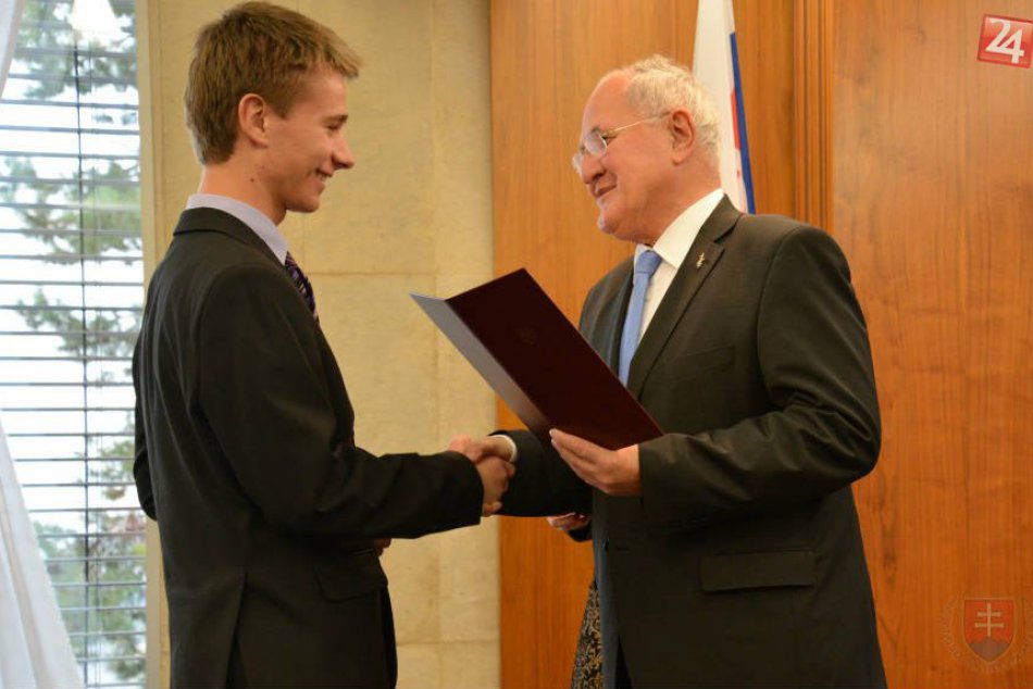 Breznianski gymnazisti žnú významné úspechy