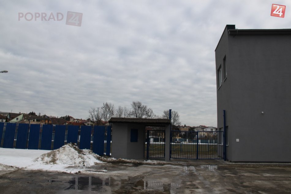 Futbalový štadión vo Veľkej sa tak skoro kolaudovať nebude