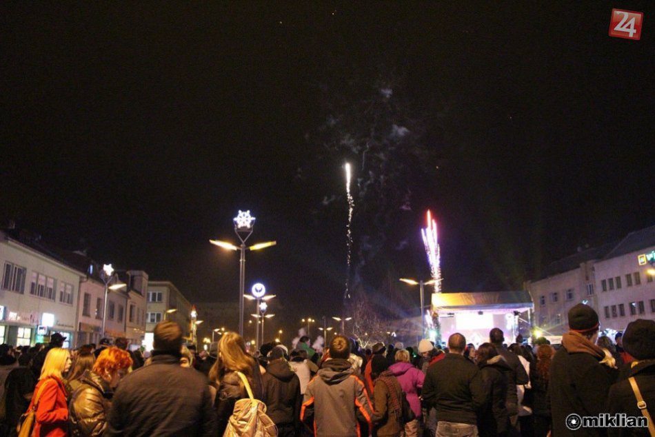 Silvestrovský ohňostroj na zvolenskom námestí