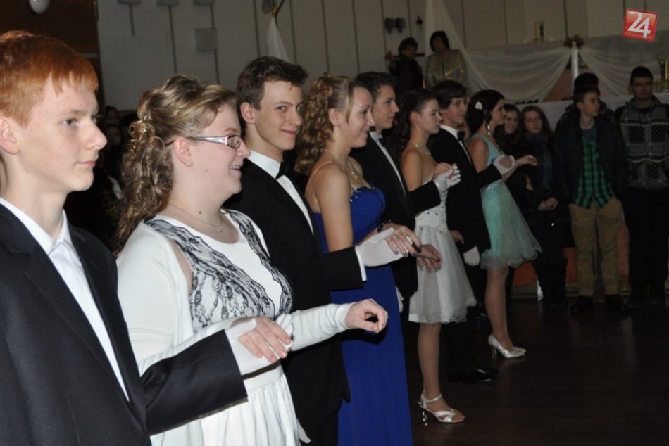 Žiaci zo základnej školy akademika Jura Hronca plesali č.1