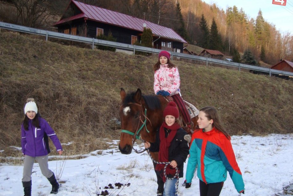 Lyžiarsky výcvik žiakov základnej školy Reformovanej kresťanskej cirkvi