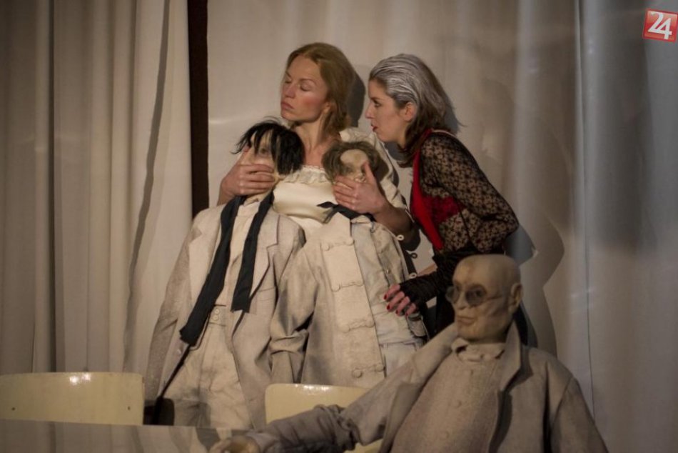 Bábkové divadlo na Rázcestí  sa usiluje ľudí nielen pobaviť