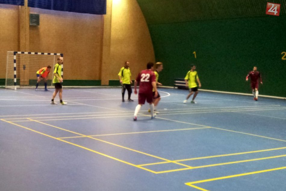 Lioni zakopli, Darebáci stále na čele. FC Starí Juch v oboch zápasoch dvojcifern