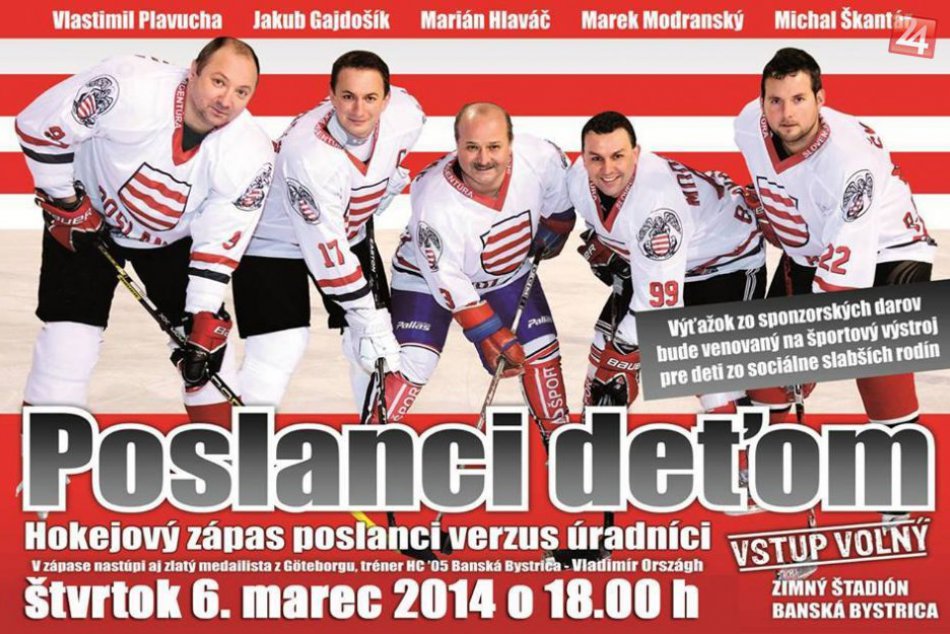 Obleky vymenia za dresy: Na bystrickom ľade si to rozdajú úradníci a mestskí pos