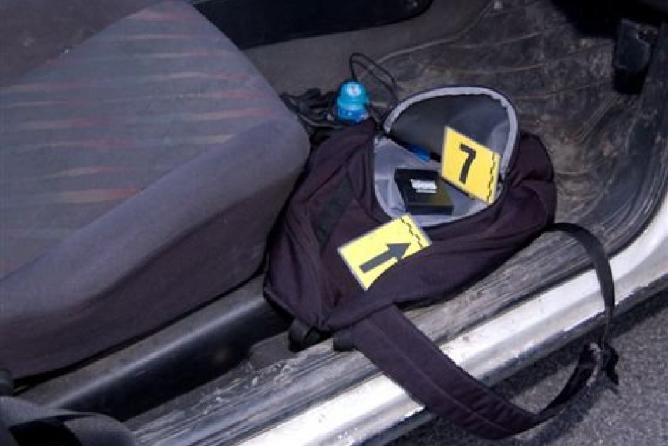 Expertíza ukázala, že v aute bola marihuana na vyše 1 200 dávok!