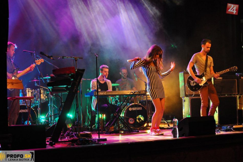 Michalovčanka Nika Karch má za sebou úžasnú spoluprácu so svojím speváckym vzor