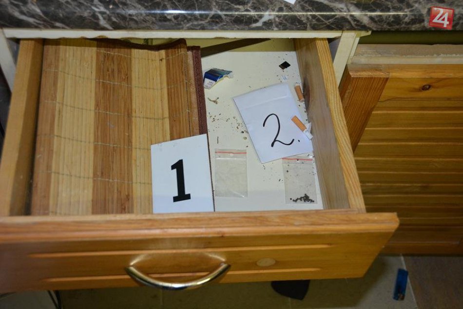 Kukláči zasahovali v rodinnom dome