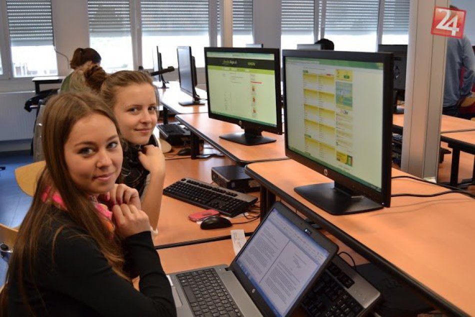 Gymnazisti z Tajáku sa vydali po stopách francúzskeho básnika