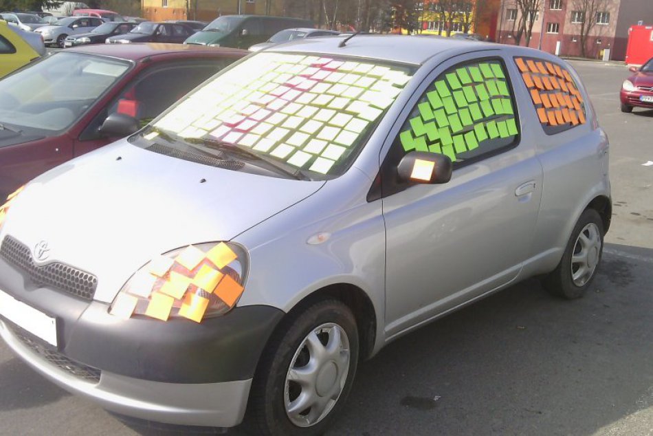 Čo sa to deje na parkovisku? :-)