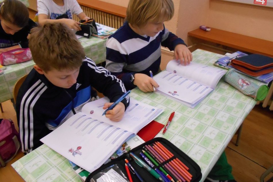 Práca počas hodín matematiky s pomôckami z projektu