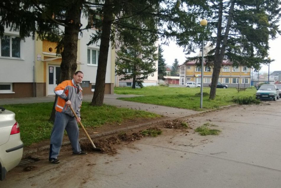 Bystričania nezaháľali a vyčistili svoje mesto: V uliciach vyzbierali vyše 200 t