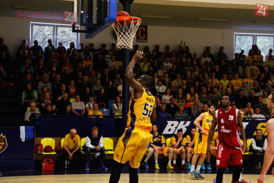 Iskra Svit - MBK Rieker COM-therm Komárno 87:70 (41:37)