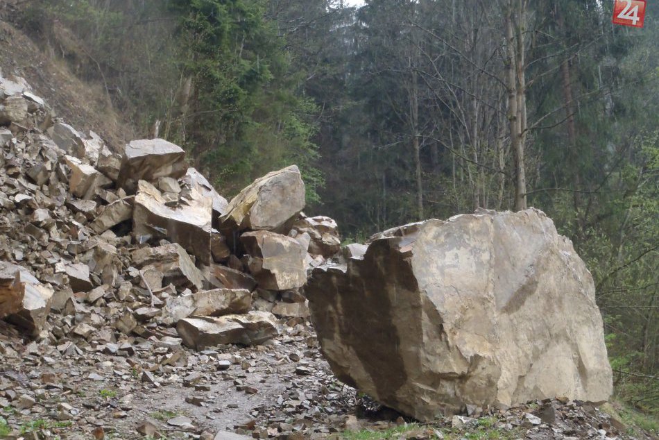 Brankovský vodopád - závaly na ceste